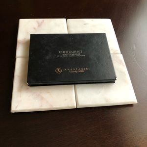 Anastasia contour ( light to medium)